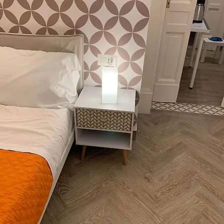 Serghouse * Naples