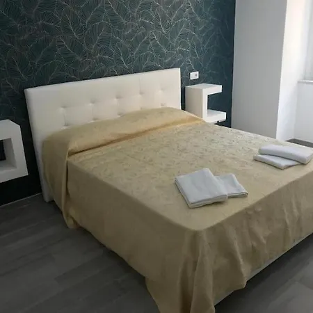Luxury Boutique Vesuvio Apartment Naples