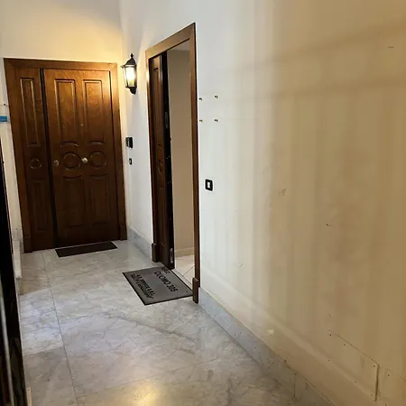 Adrian's Guests House Naples