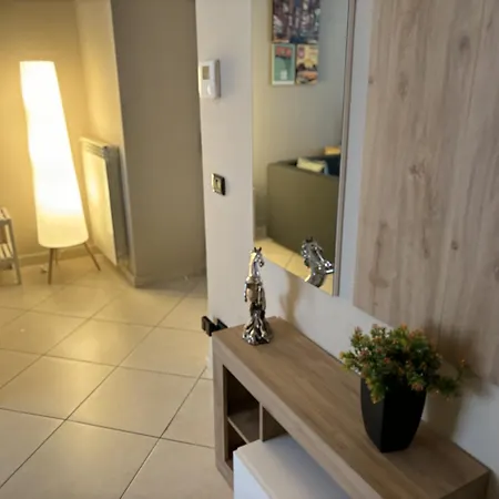 Adrian's Guests House *
