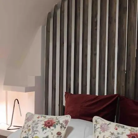 The Little House 6 - In The Heart Of Appartamento