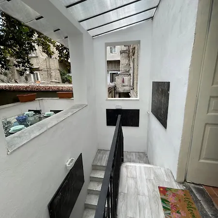 The Royal Gallery Loft In Xvi Century Palace - City Historical Center - Downtown Holiday home *