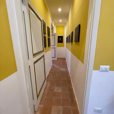 The Royal Gallery Loft In Xvi Century Palace - City Historical Center - Downtown Holiday home