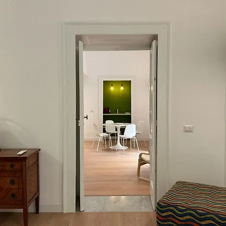 Tom Apartament Neapol