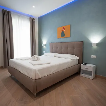 Nazzarooms * Naples