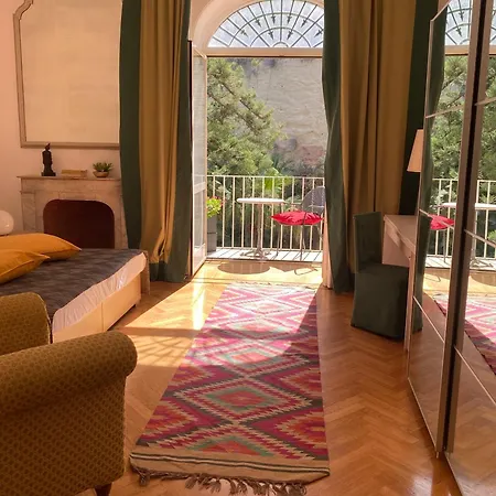 Palazzo Mele Naples