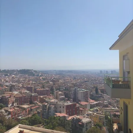 Apartment Panoramic, Metro Vomero - Elegante