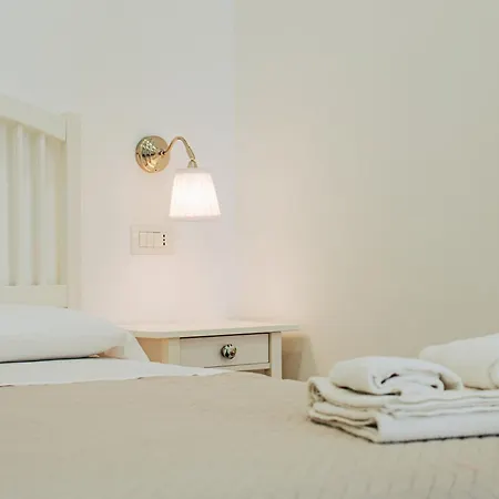 Lara's By I Borbone Guest house