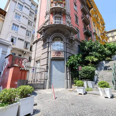 Appartamento Via San Pasquale A Chiaia 48 *