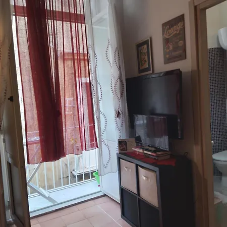 Donnalbina House Centro Apartment