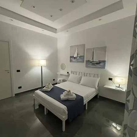 Louis Helen Apartment Naples