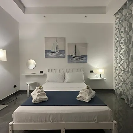 Louis Helen Apartment Naples