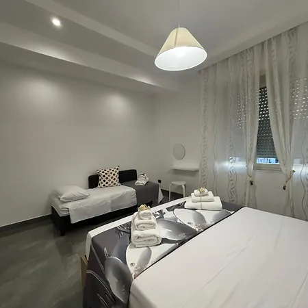 Louis Helen Apartment *