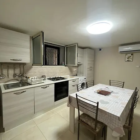 Duezerosei Naples