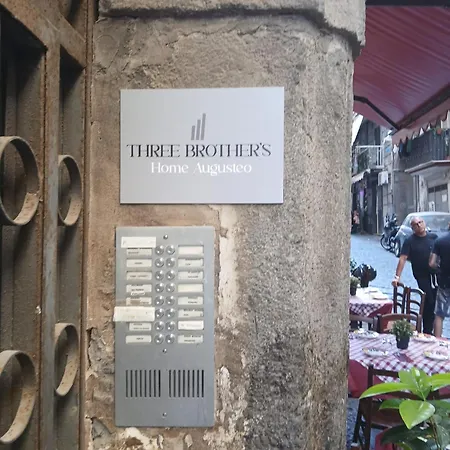 Apartment Three Brother's Augusteo Naples