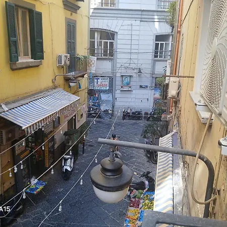 Three Brother's Augusteo Apartment *