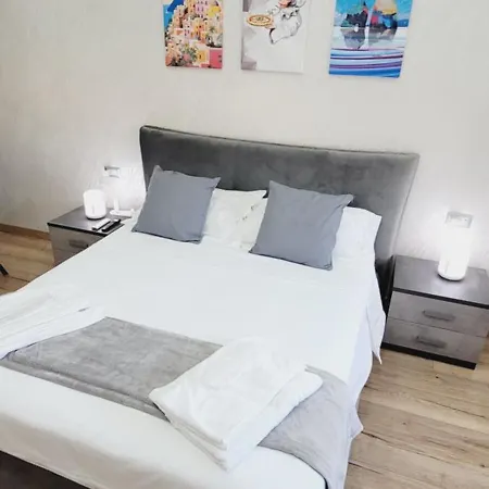 Luxury Style Apartment *