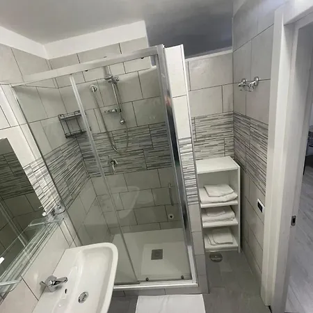 House * Neapel