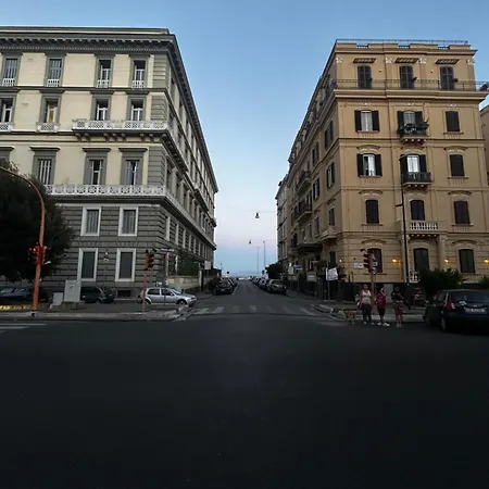 Nalusa Superior Chiaia - Nel Cuore Della Citta * Naples