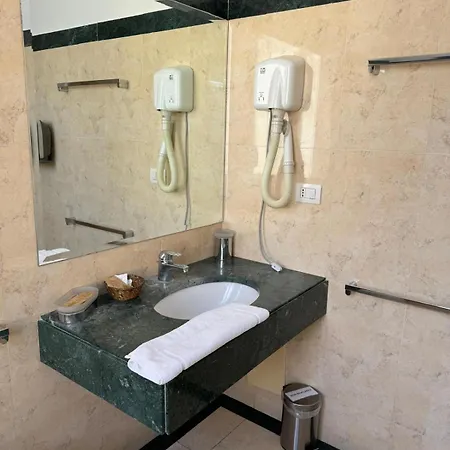 Aparthotel Gli Angioini Srl