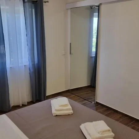 Fly Bed & Breakfast Napoli