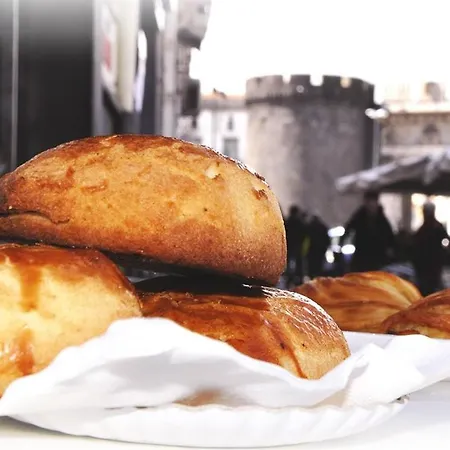 Brighter's * Naples