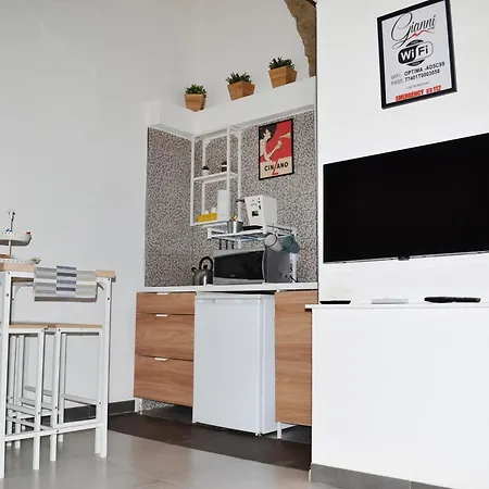 Gianni's Spaccanapoli Apartment