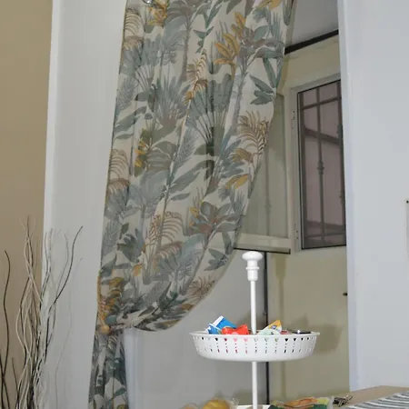 Gianni's Spaccanapoli Apartment *
