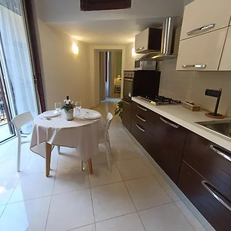 Residenza Geri - And Centro Napoli