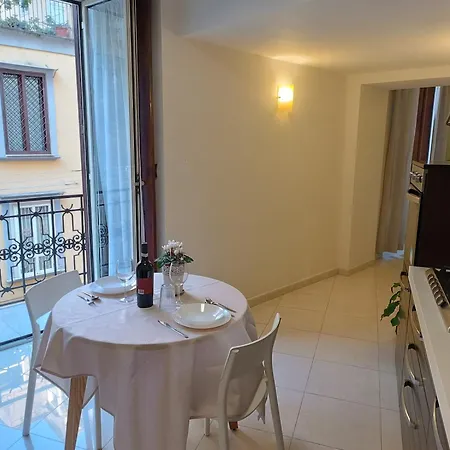 Bed & Breakfast Residenza Geri - And Centro Napoli
