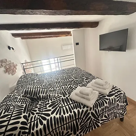 Delta Urban Loft * Naples
