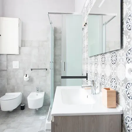 Velato Carafa Palace By Dimorra Guest house