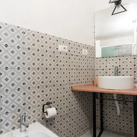 Velato Carafa Palace By Dimorra Guest house