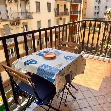 Maman Suite, Center Near Molo Beverello Feriehus Napoli