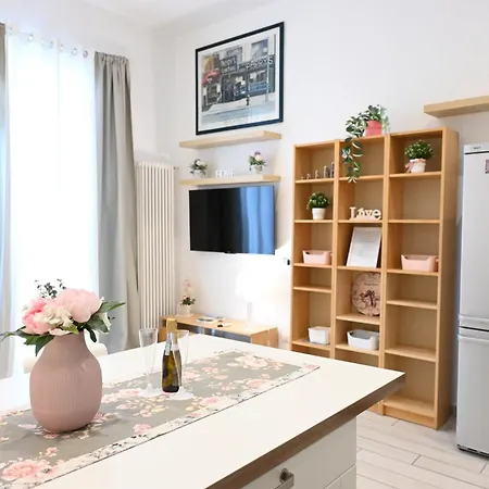 Chiaia Chic House Apartment Naples