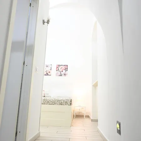 Chiaia Chic House * Naples
