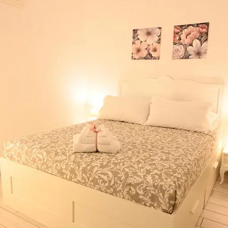 Chiaia Chic House Apartment