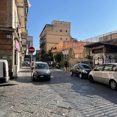 Lovely House Bed & Breakfast Napoli