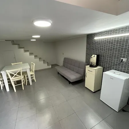 Bed & Breakfast Lovely House Naples