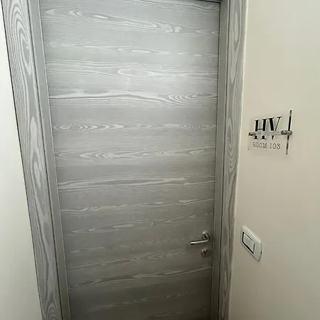 Apartamento Valentino House Vico Mattonelle 48 *