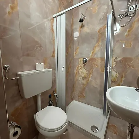 Apartamento Valentino House Vico Mattonelle 48 *