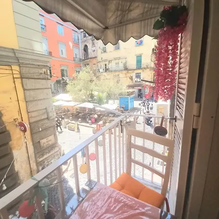 Il Balconcino Ai Tribunali *