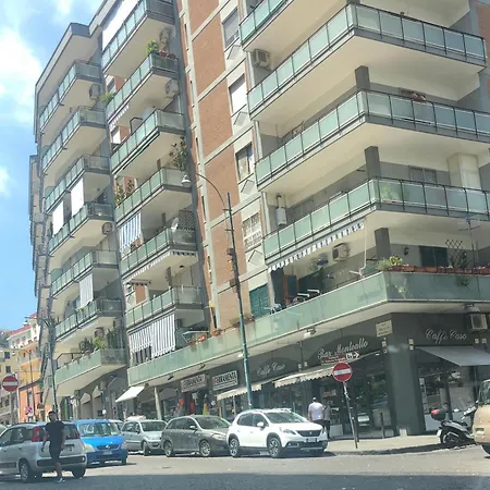 Super Elegante Centro Con Posto Auto E Wifi Veloce Apartment Naples