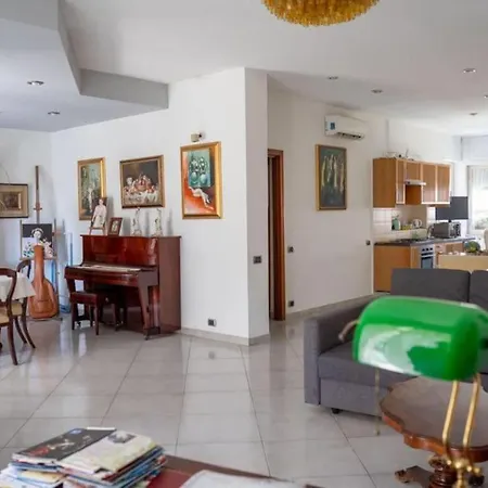 Apartment Super Elegante Centro Con Posto Auto E Wifi Veloce Naples