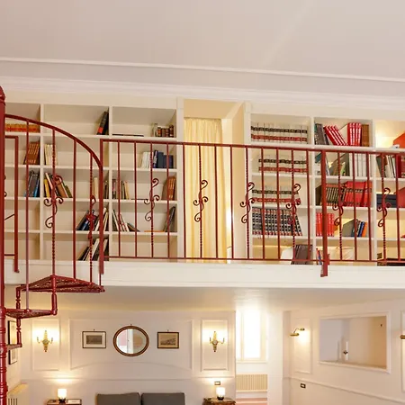Apartment Via Tommaso Caravita 6