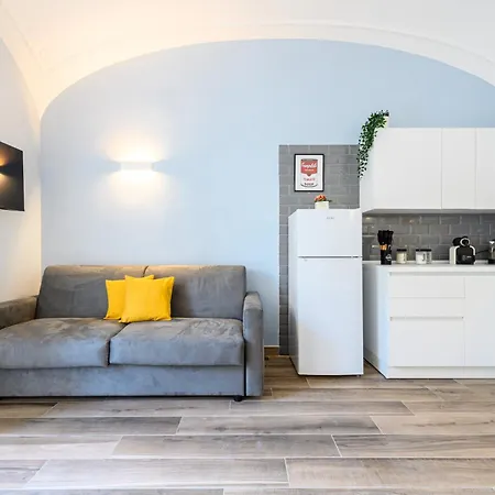 Santa Teresa Degli Scalzi 118 Apartment Naples