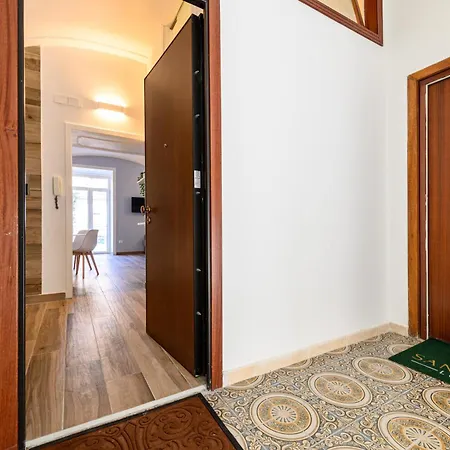 Apartment Santa Teresa Degli Scalzi 118