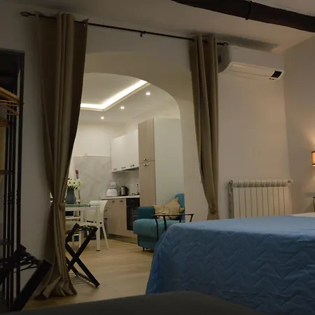 Bed & Breakfast House Vico Lungo A Toledo