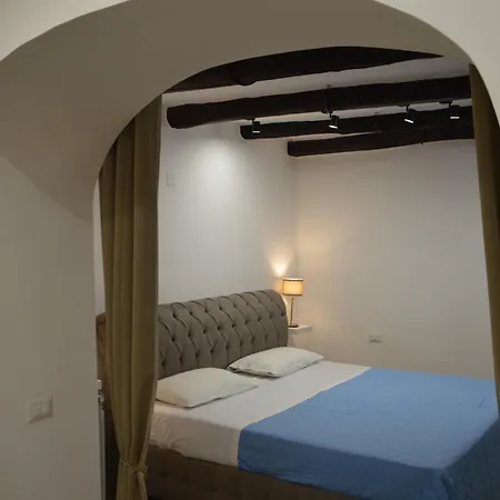 Bed & Breakfast House Vico Lungo A Toledo *