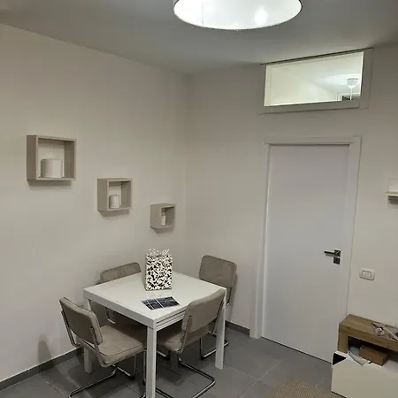 Apartment Hv Decumanus Naples